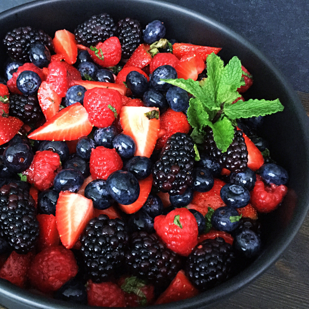 POSTRE DE MORAS Y MIEL DE MEZQUITE