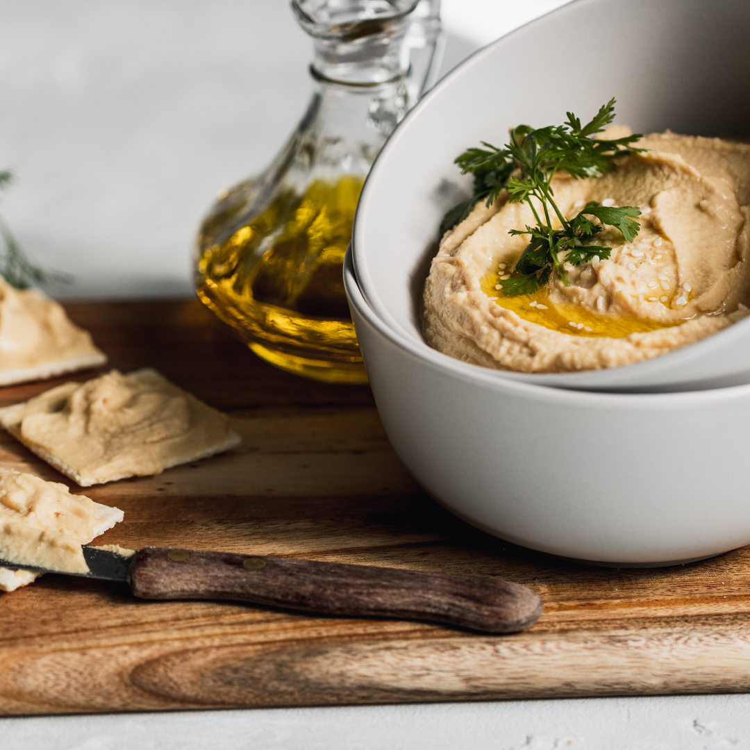 HUMMUS WITH MAYAN HONEY: TSITSILCHÉ BLOSSOM